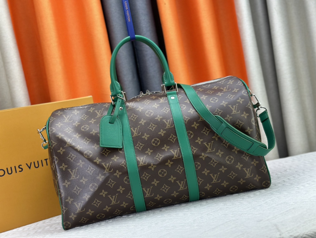 LV bag 697